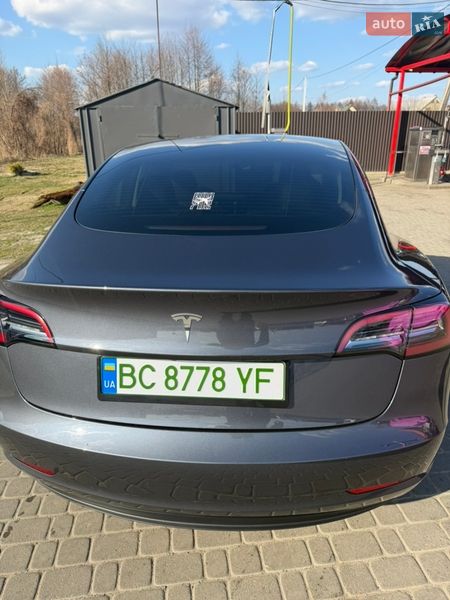 Седан Tesla Model 3 2023 в Яворові