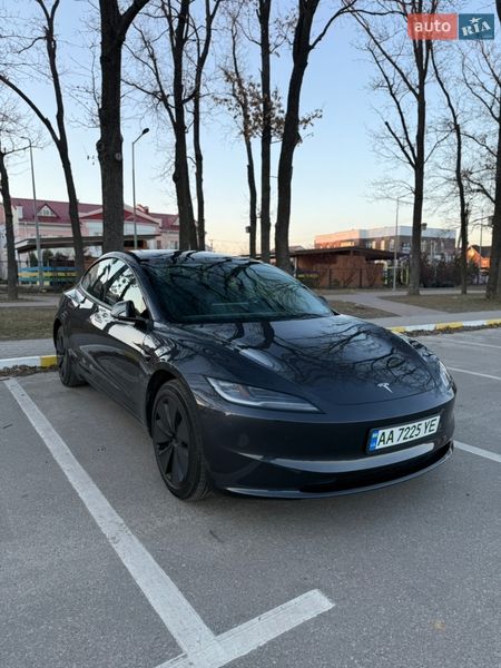 Седан Tesla Model 3 2025 в Києві