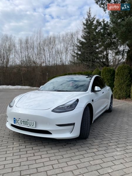 Седан Tesla Model 3 2022 в Львові