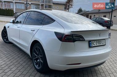 Седан Tesla Model 3 2022 в Львове