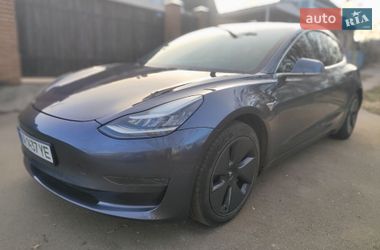 Седан Tesla Model 3 2020 в Киеве