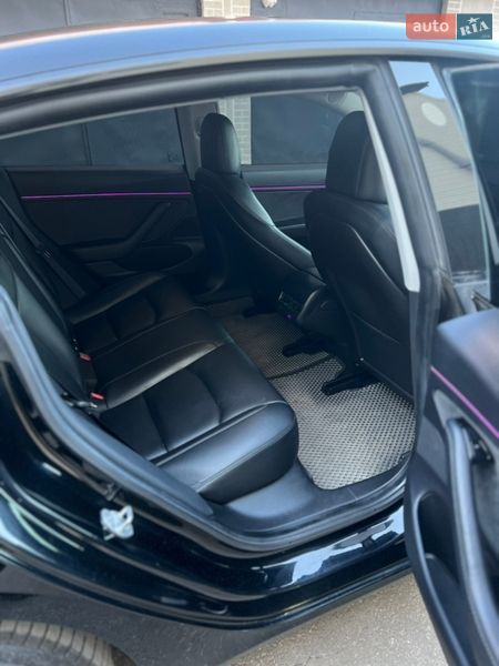 Седан Tesla Model 3 2019 в Киеве фото 18 Седан Tesla Model 3 2019 в Киеве