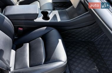 Седан Tesla Model 3 2019 в Днепре