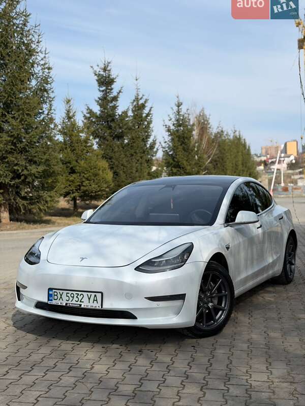 Седан Tesla Model 3 2019 в Хмельницком