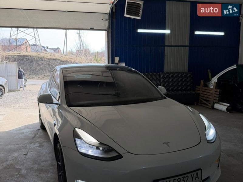 Седан Tesla Model 3 2019 в Хмельницком