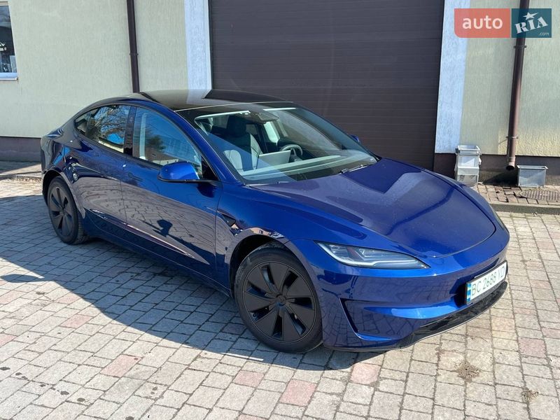 Седан Tesla Model 3 2024 в Львові