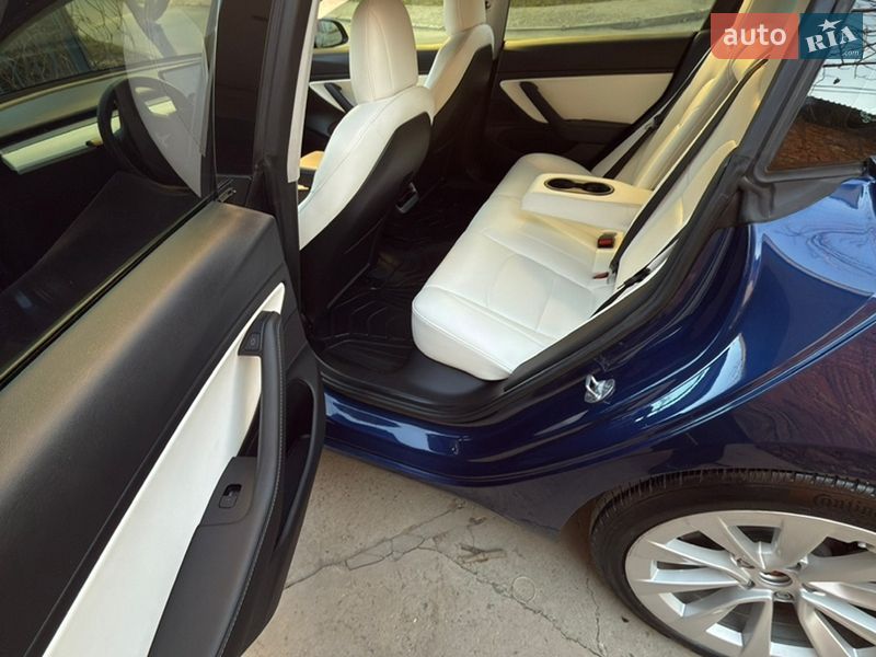 Седан Tesla Model 3 2021 в Каменец-Подольском фото 5 Седан Tesla Model 3 2021 в Каменец-Подольском