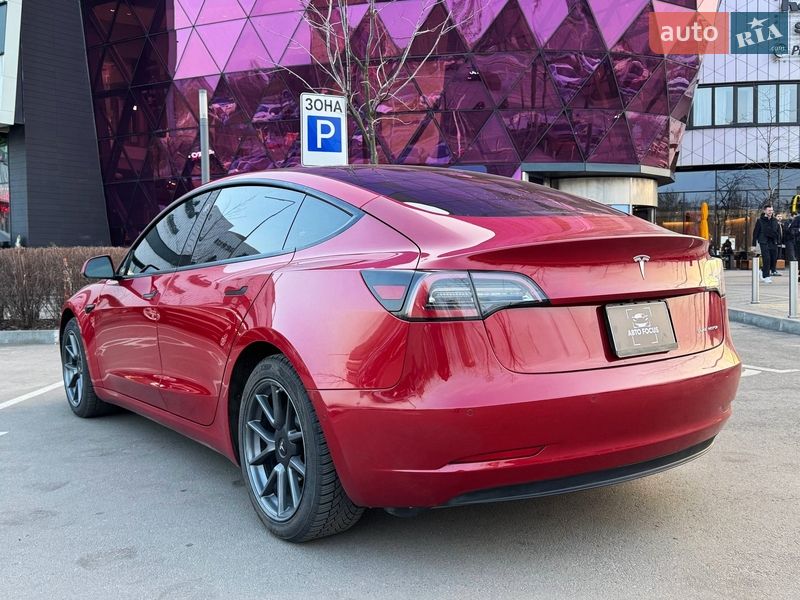 Седан Tesla Model 3 2021 в Киеве фото 5 Седан Tesla Model 3 2021 в Киеве