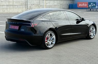 Седан Tesla Model 3 2024 в Одесі