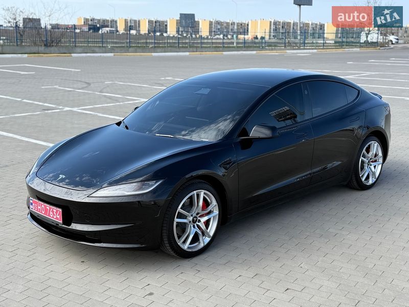 Седан Tesla Model 3 2024 в Одесі