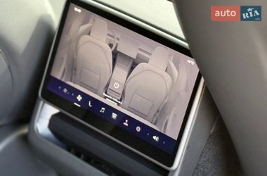 Седан Tesla Model 3 2024 в Одесі