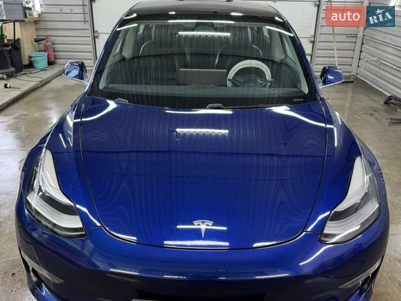 Tesla Model 3 2019