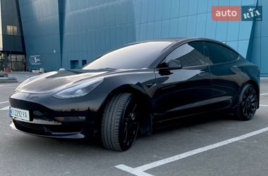 Седан Tesla Model 3 2023 в Киеве