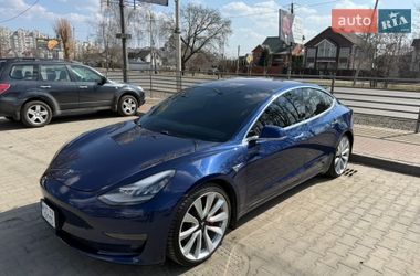 Седан Tesla Model 3 2018 в Ирпене