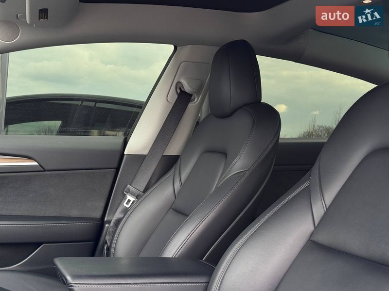 Седан Tesla Model 3 2022 в Ровно фото 25 Седан Tesla Model 3 2022 в Ровно