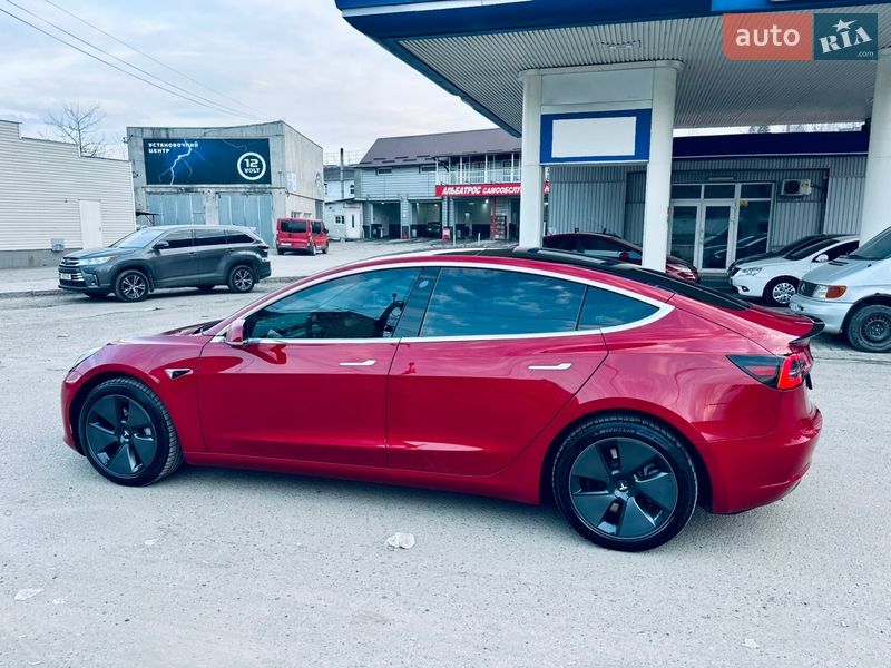 Tesla Model 3 2019
