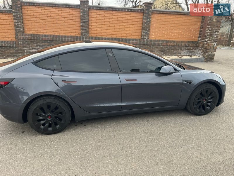 Седан Tesla Model 3 2023 в Полтаві