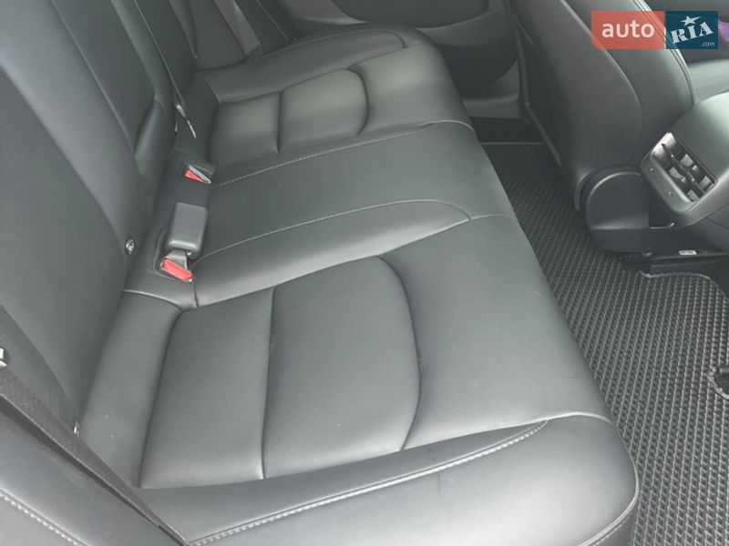 Седан Tesla Model 3 2023 в Полтаві