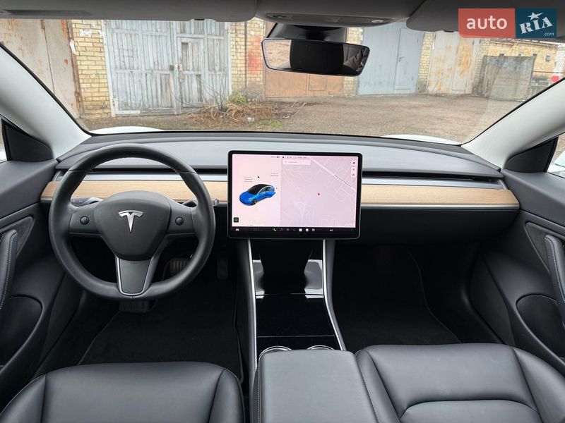Седан Tesla Model 3 2018 в Киеве