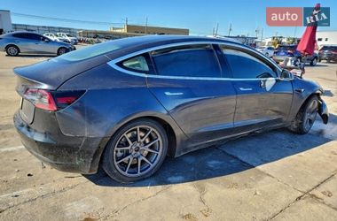 Седан Tesla Model 3 2019 в Луцке