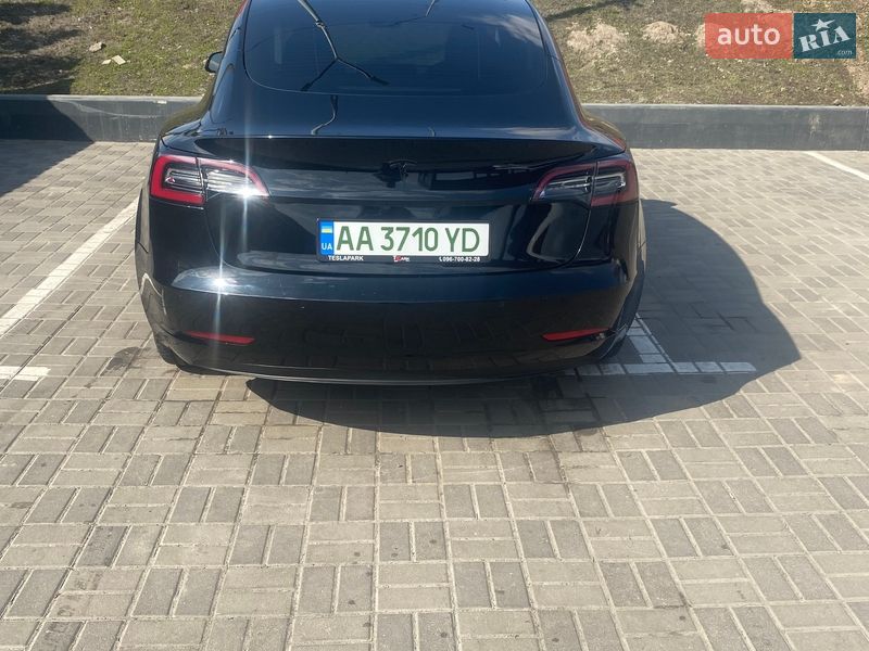 Седан Tesla Model 3 2021 в Софіївській Борщагівці