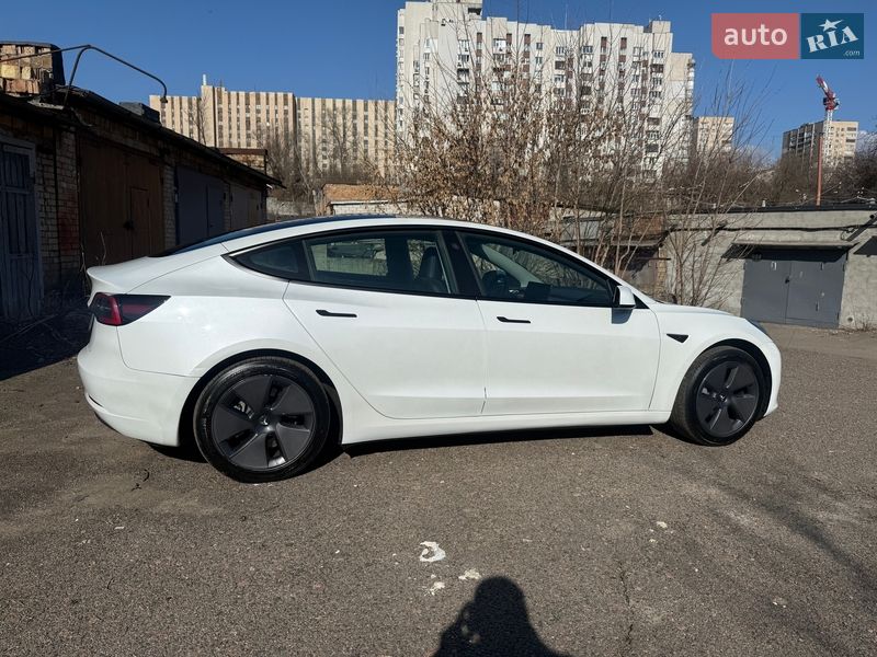 Седан Tesla Model 3 2023 в Киеве фото 22 Седан Tesla Model 3 2023 в Киеве