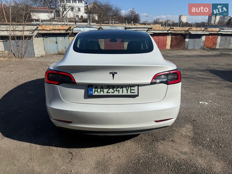 Седан Tesla Model 3 2023 в Киеве фото 26 Седан Tesla Model 3 2023 в Киеве