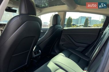 Седан Tesla Model 3 2022 в Львове