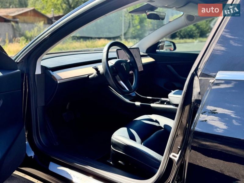 Седан Tesla Model 3 2019 в Межгорье фото 5 Седан Tesla Model 3 2019 в Межгорье