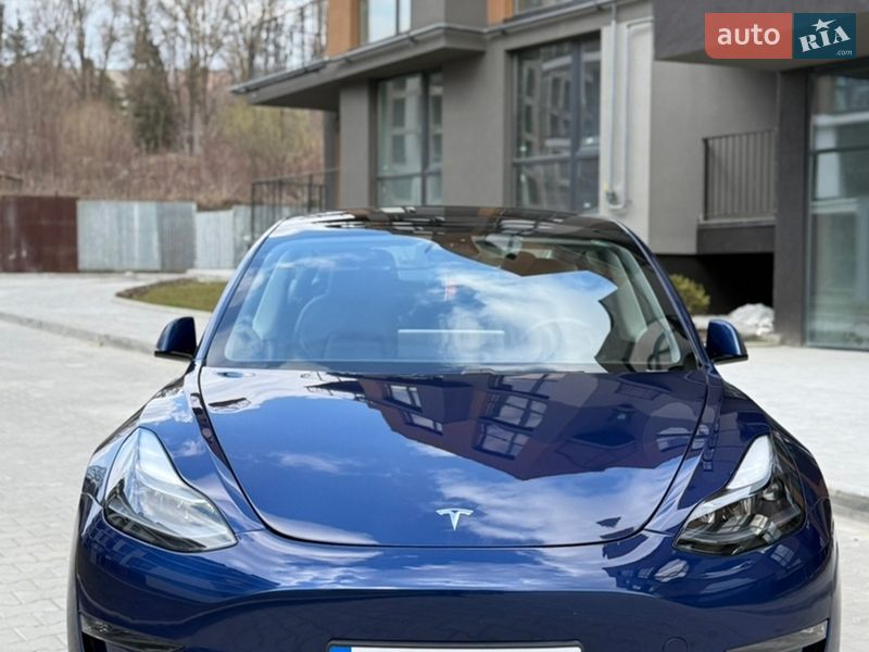Седан Tesla Model 3 2021 в Тернополе