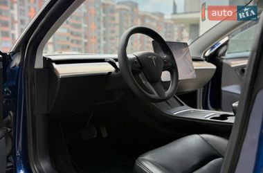 Седан Tesla Model 3 2021 в Тернополе