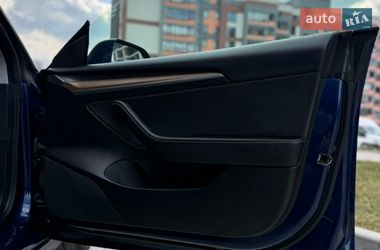 Седан Tesla Model 3 2021 в Тернополе