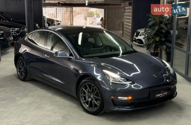 Седан Tesla Model 3 2019 в Одесі