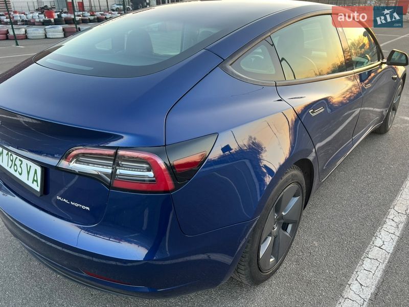 Седан Tesla Model 3 2020 в Киеве