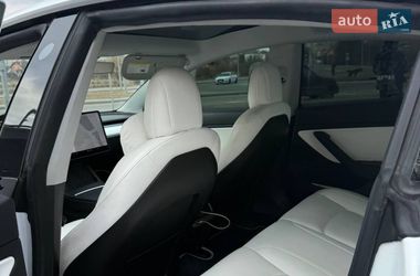 Седан Tesla Model 3 2020 в Виннице