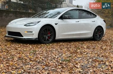 Седан Tesla Model 3 2022 в Запоріжжі