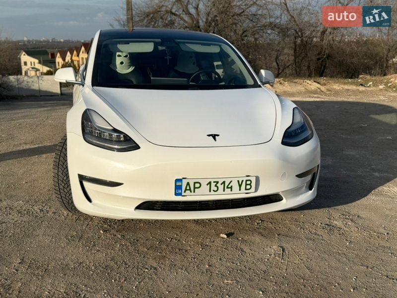 Седан Tesla Model 3 2018 в Запоріжжі