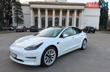 Седан Tesla Model 3 2021 в Киеве