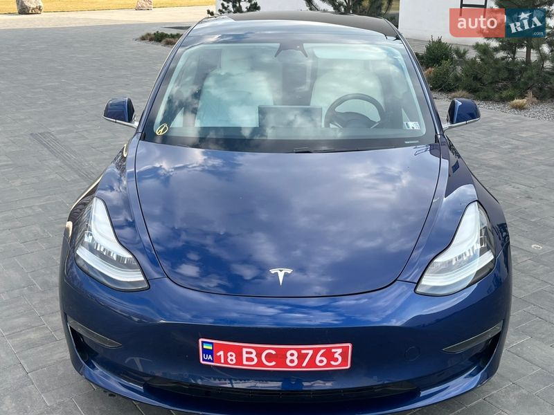 Седан Tesla Model 3 2019 в Луцке фото 3 Седан Tesla Model 3 2019 в Луцке