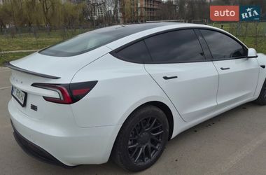 Седан Tesla Model 3 2025 в Івано-Франківську
