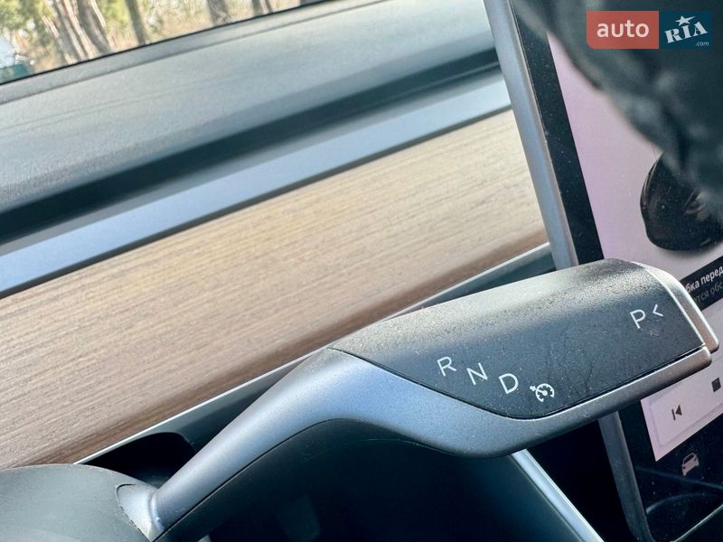 Седан Tesla Model 3 2020 в Києві