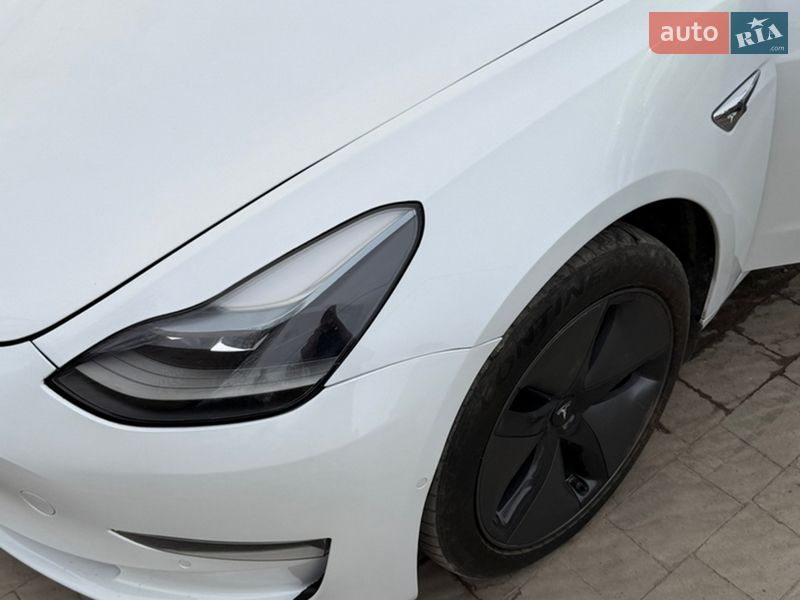 Седан Tesla Model 3 2020 в Тернополе