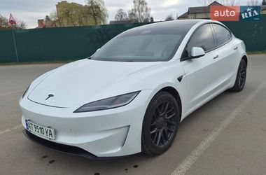 Седан Tesla Model 3 2025 в Ивано-Франковске