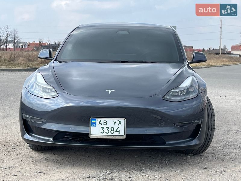 Седан Tesla Model 3 2022 в Вінниці