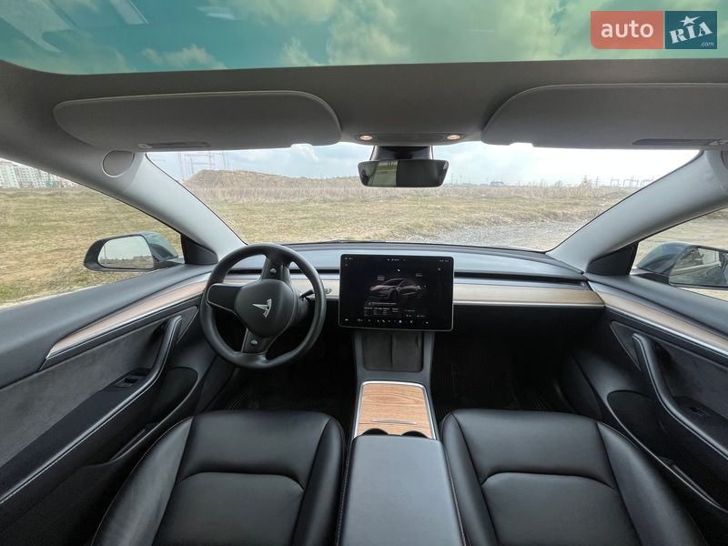Седан Tesla Model 3 2022 в Вінниці