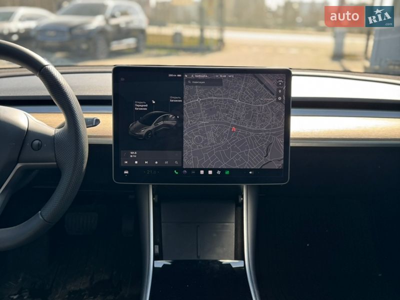 Седан Tesla Model 3 2020 в Киеве