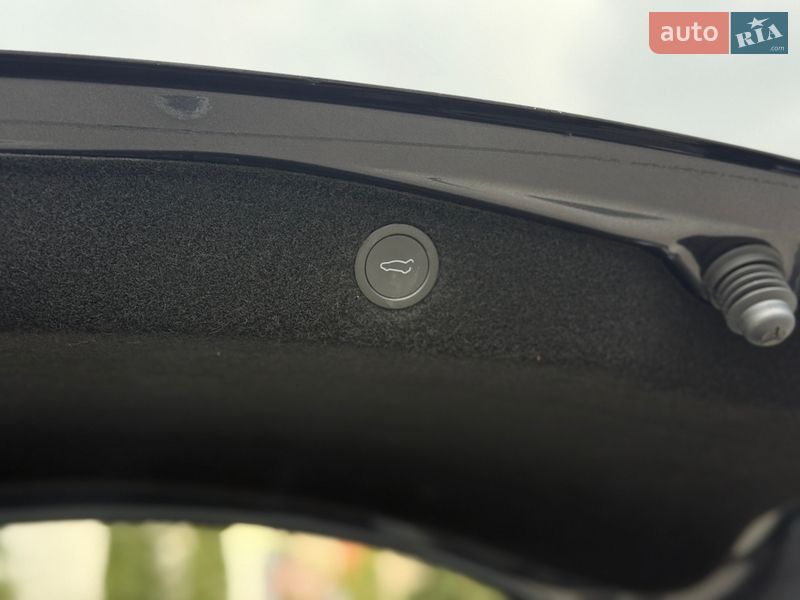 Седан Tesla Model 3 2024 в Тернополе фото 18 Седан Tesla Model 3 2024 в Тернополе