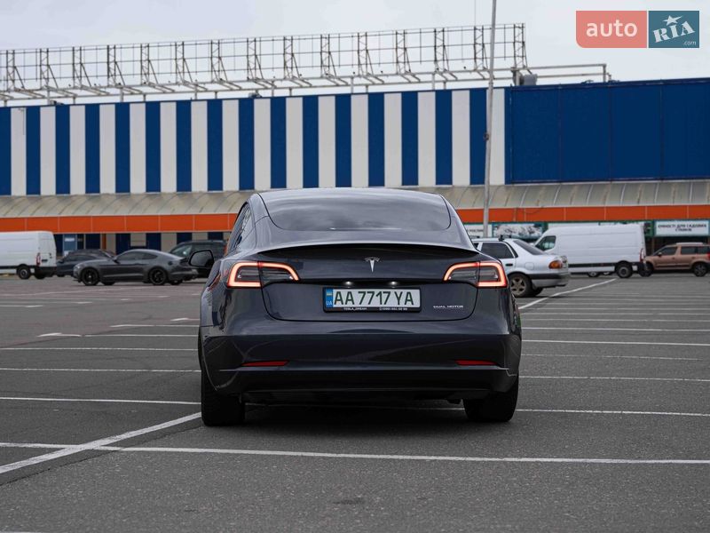 Седан Tesla Model 3 2022 в Одессе