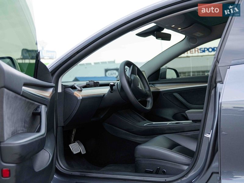 Седан Tesla Model 3 2022 в Одессе