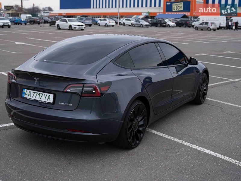 Седан Tesla Model 3 2022 в Одессе